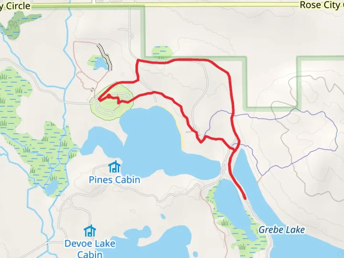 An image depicting the trail Grousehaven Lake and Lodge Lake Loop and its surrounding area.