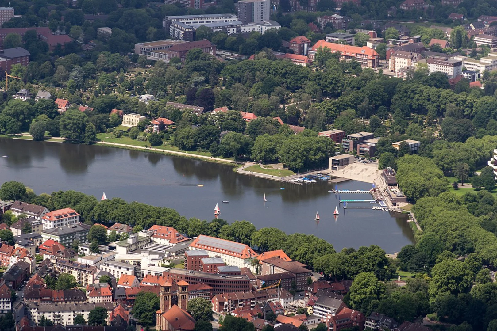 An image depicting the trail Aasee Loop and its surrounding area.