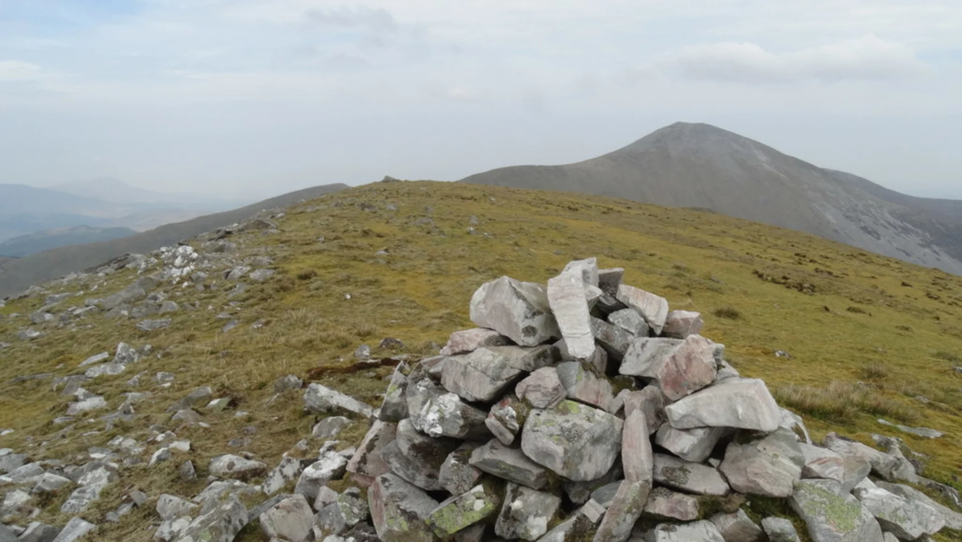 An image depicting the trail Birreencorragh Loop Walk from Glenhest and its surrounding area.