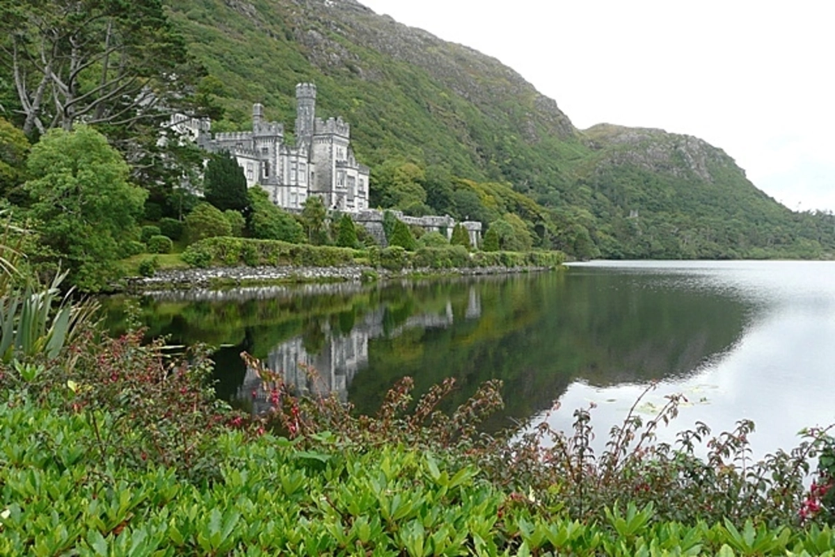 Benbaun and Benbrack Loop from Kylemore Lough