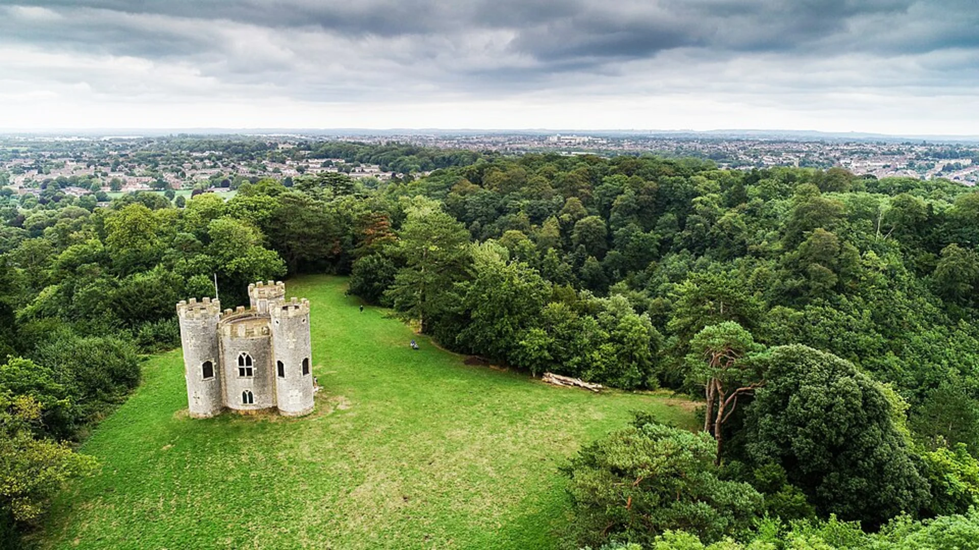 An image depicting the trail Blaise Castle Loop and its surrounding area.