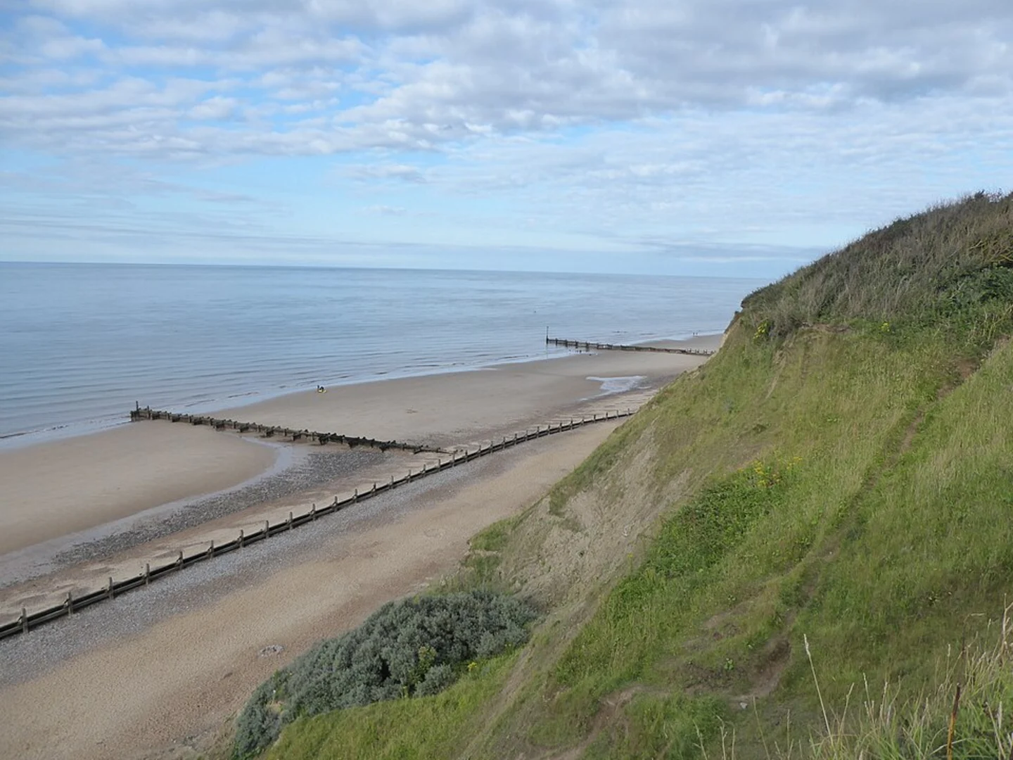 An image depicting the trail Cromer to Overstrand Beach Walk and its surrounding area.