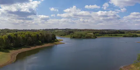 An image depicting the trail Castles of Sussex Walk and its surrounding area.
