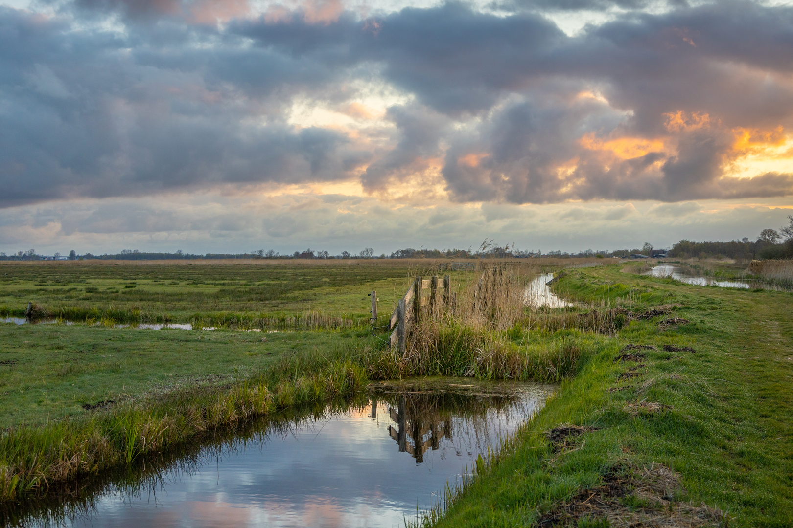 An image depicting the trail Feantersdyk, Ringfeart and Gaswinning Loop and its surrounding area.