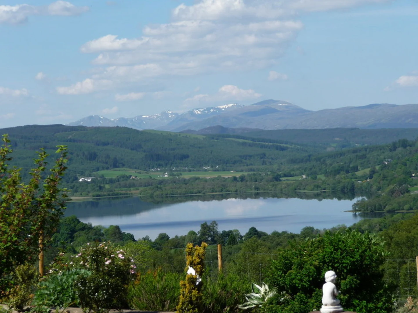 An image depicting the trail Loch Meiklie View Trail and its surrounding area.