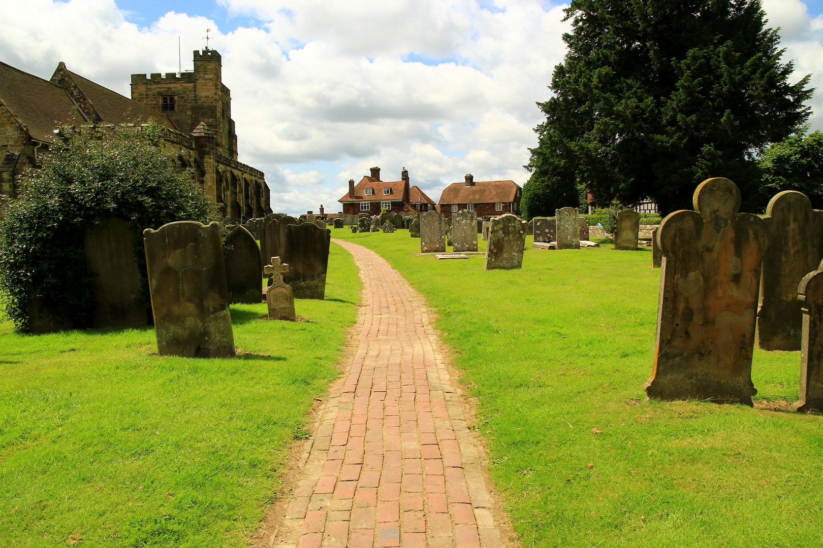An image depicting the trail High Weald Landscape Trail and its surrounding area.
