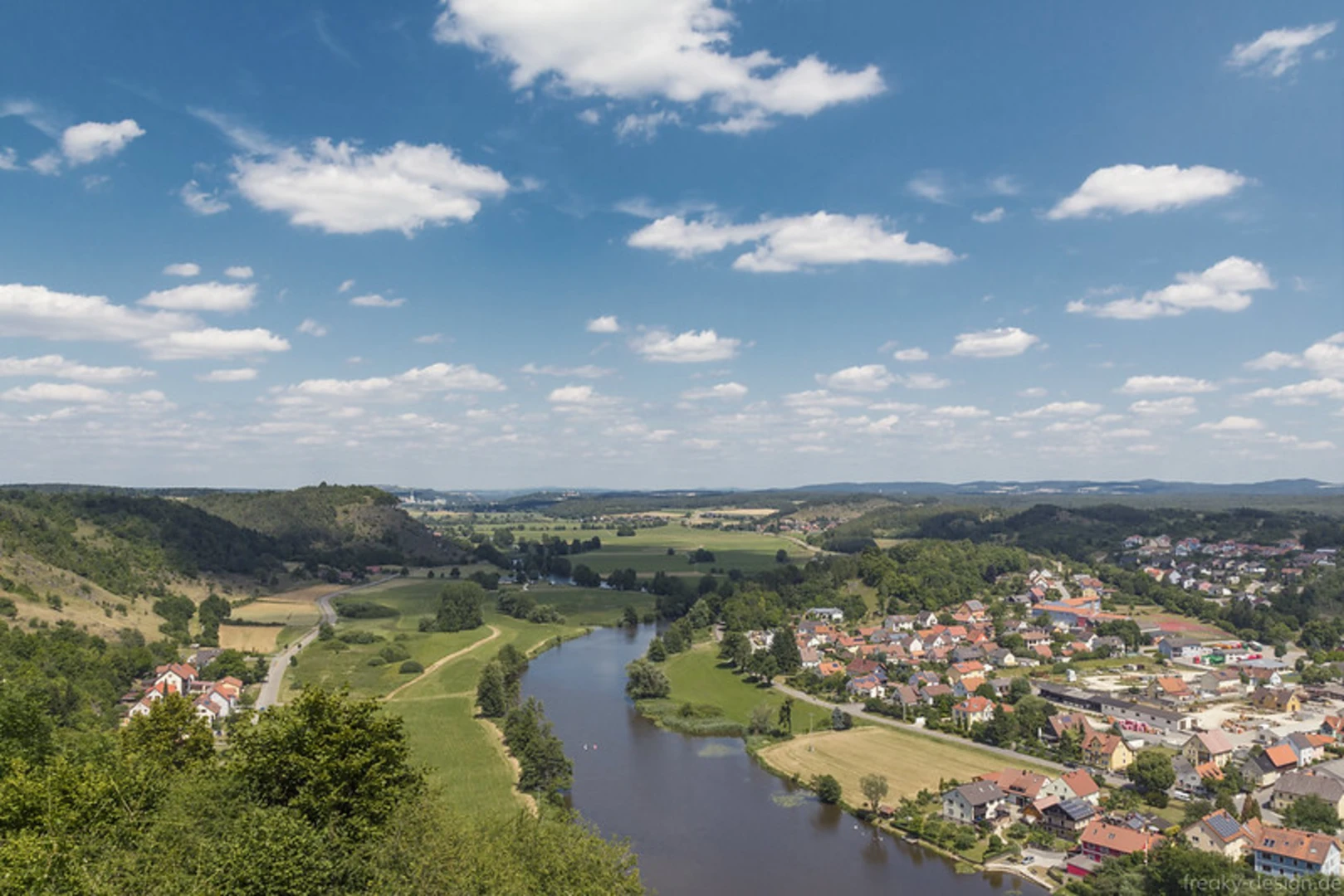 An image depicting the trail Vilstalwanderweg and its surrounding area.