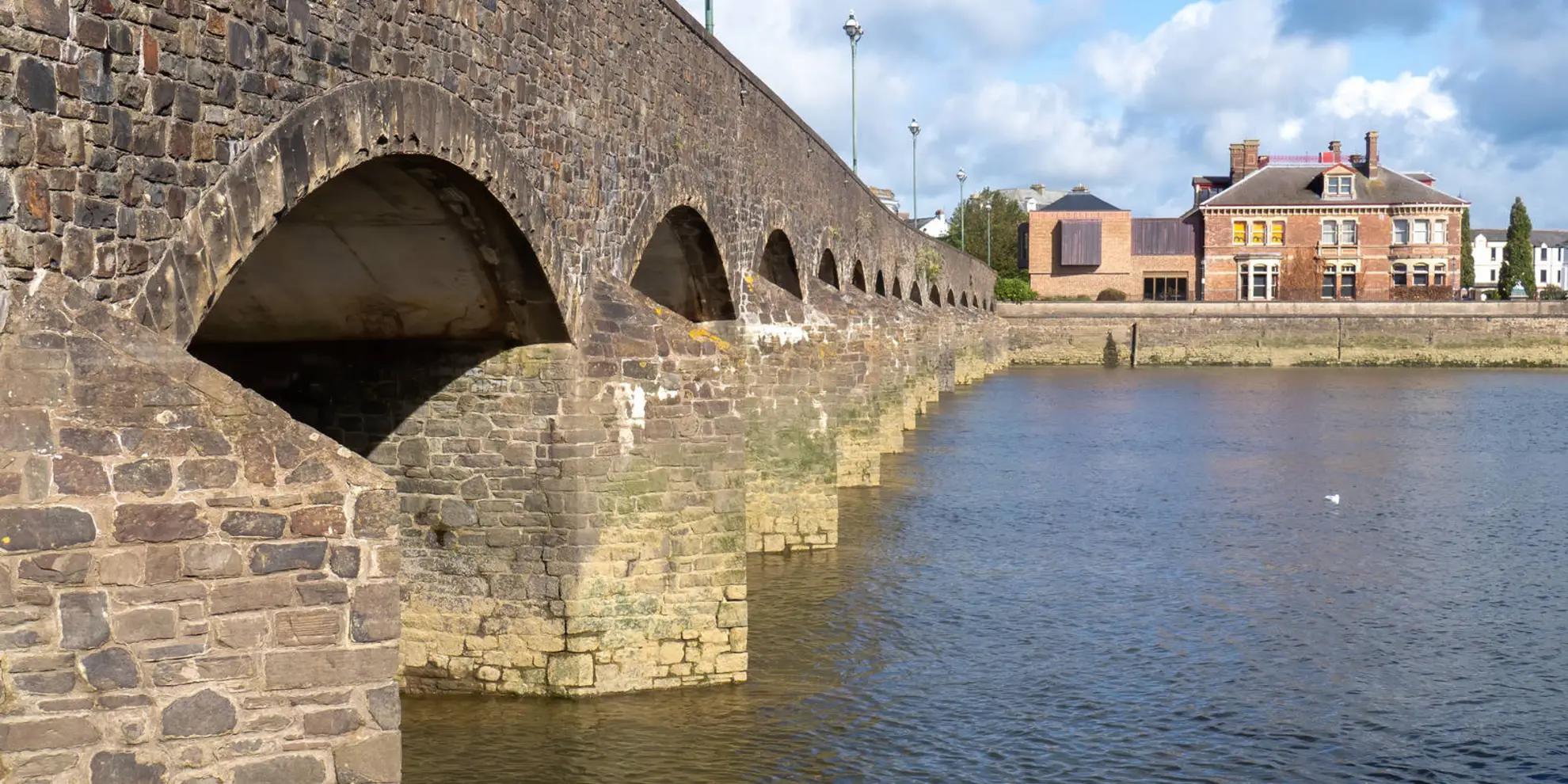 An image depicting the trail Estuary Walk from Barnstaple Station and its surrounding area.