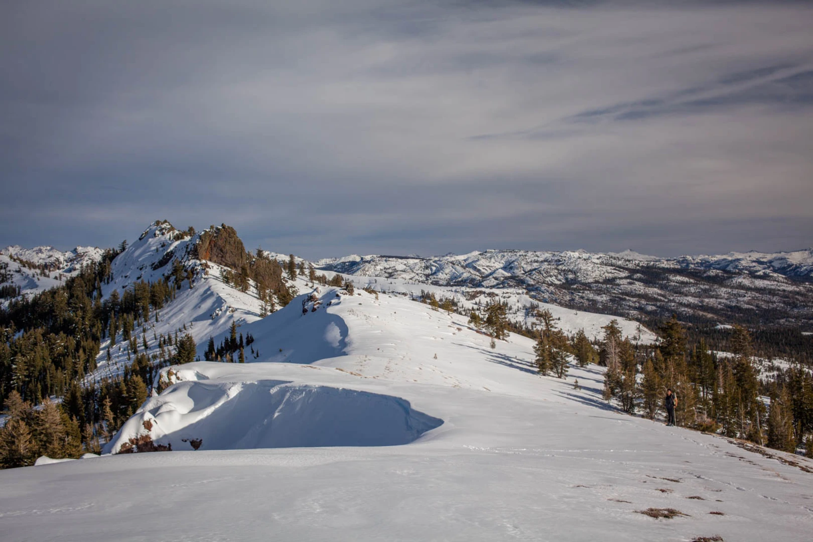 An image depicting the trail Mount Reba and its surrounding area.