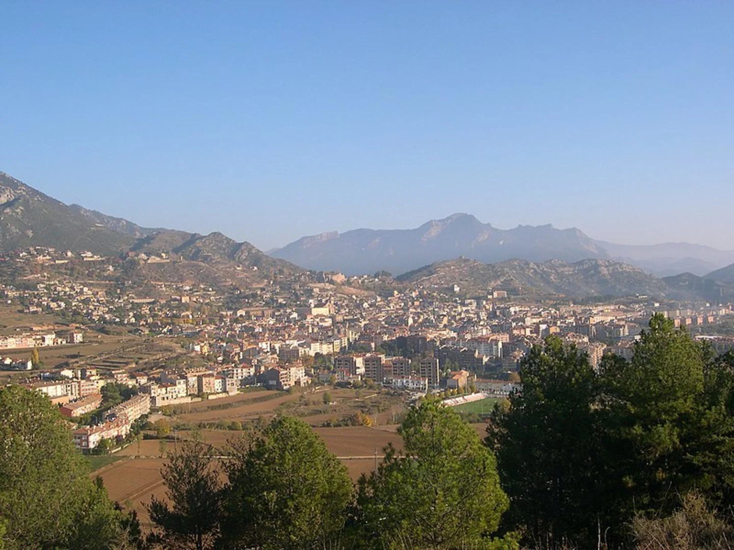 An image depicting the trail Sant Julià de Cerdanyola PR C 129 and its surrounding area.