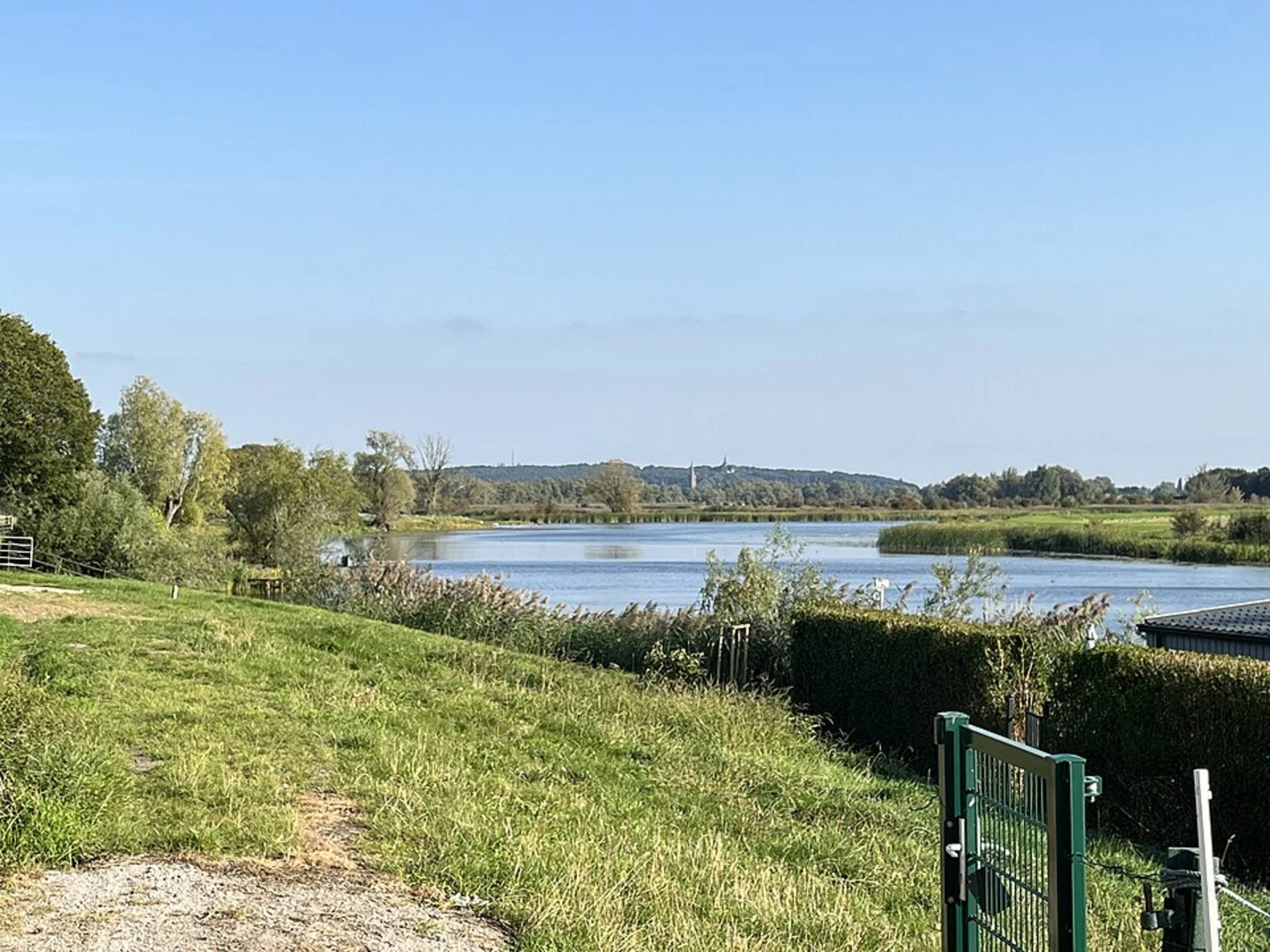 An image depicting the trail Gangen door Rijnstrangen and Berghoofdse Weg and its surrounding area.