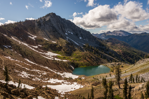 An image depicting the trail Stoney Ridge to Deer Creek Pass Trail and its surrounding area.