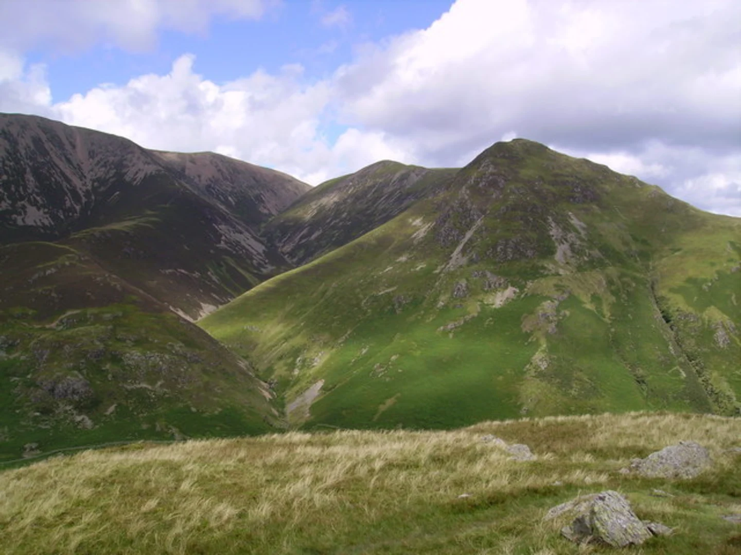 An image depicting the trail Rannerdale Knotts Walk and its surrounding area.