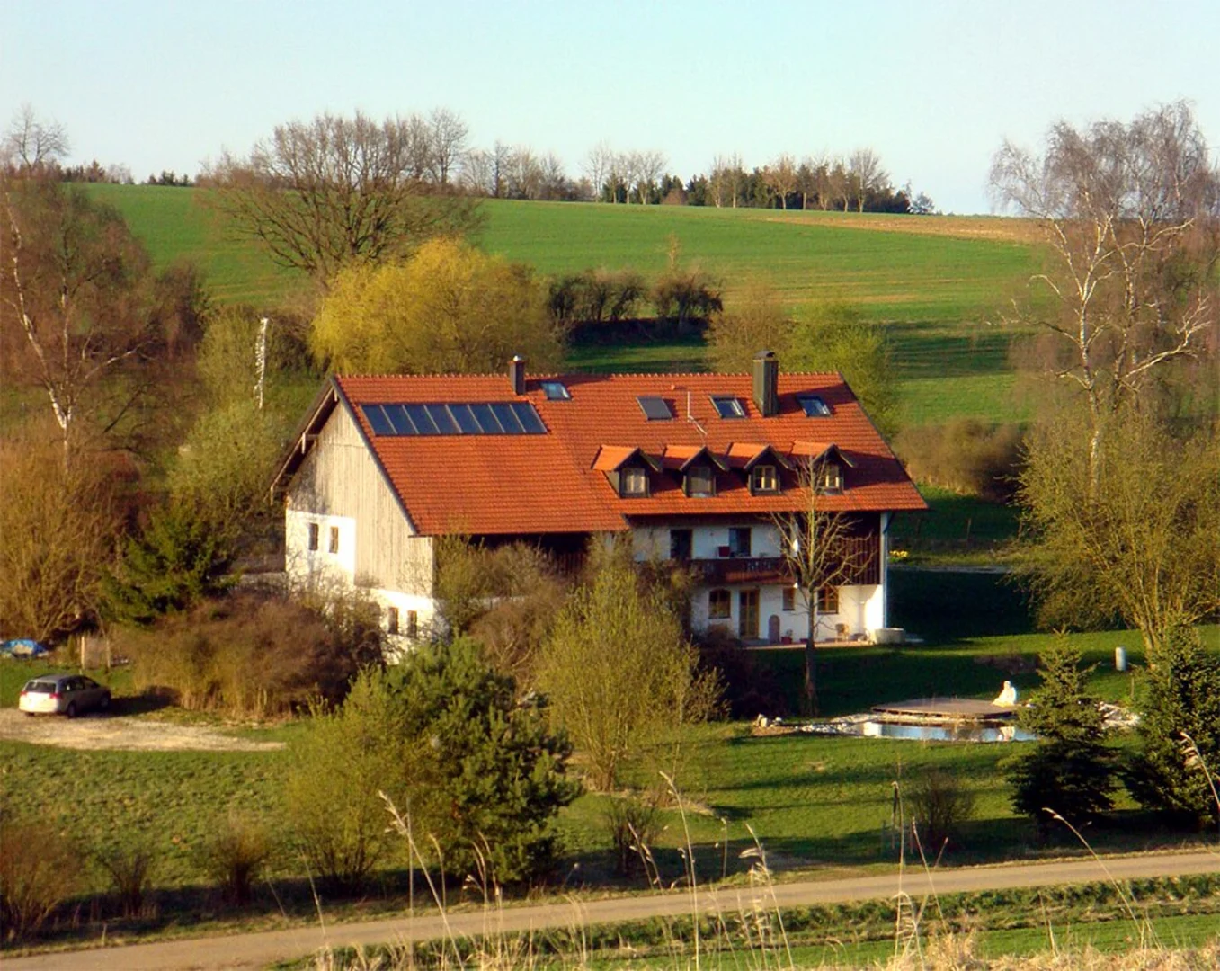 An image depicting the trail Rottenburg an der Laaber to Schaltdorf Walk and its surrounding area.