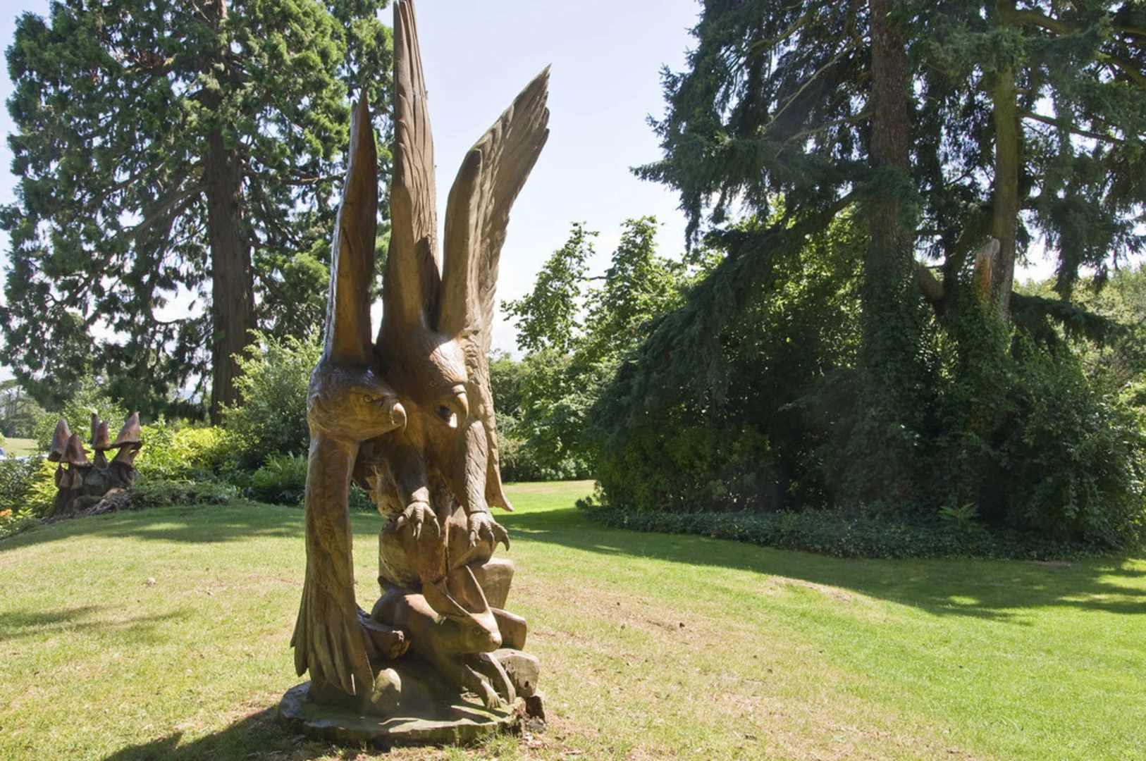 An image depicting the trail Highnam Court Loop and its surrounding area.