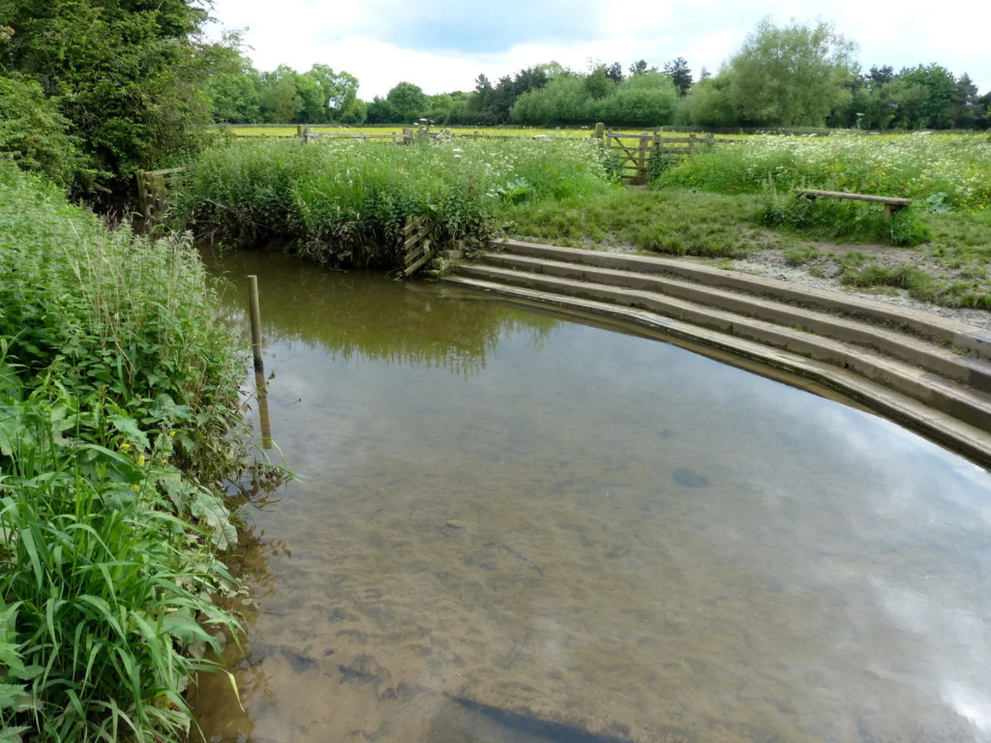 An image depicting the trail High Cross to Frolesworth Loop via Fosse Meadow Nature Area and its surrounding area.