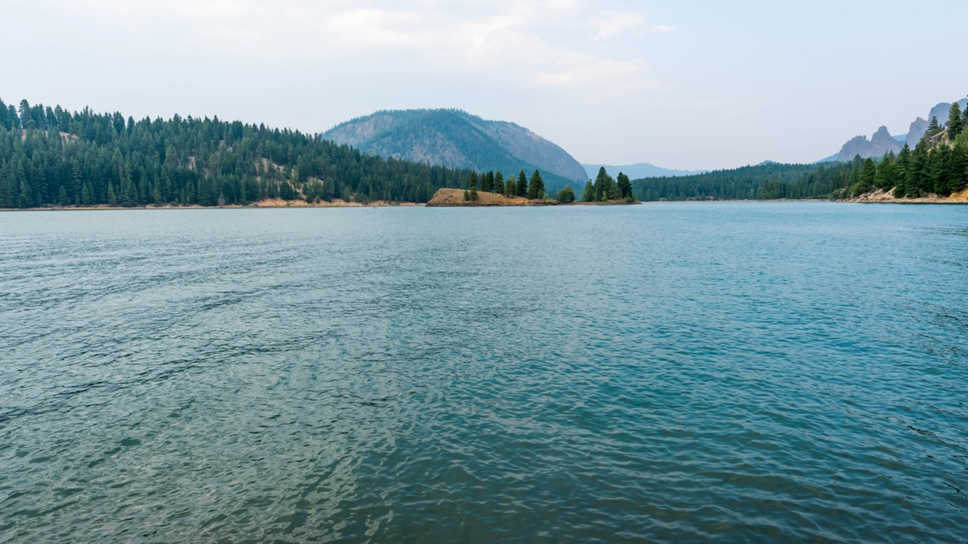 An image depicting the trail Burnt Mountain and Ironestone Mountain Trail and its surrounding area.