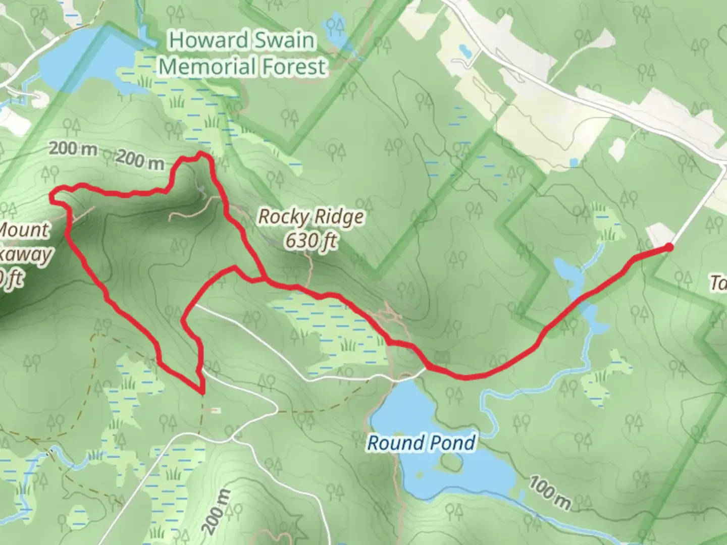 An image depicting the trail Round Pond and Boulder Loop Trail and its surrounding area.