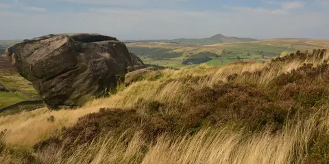 An image depicting the trail Lud's Church and Roach End from Gradbach and its surrounding area.