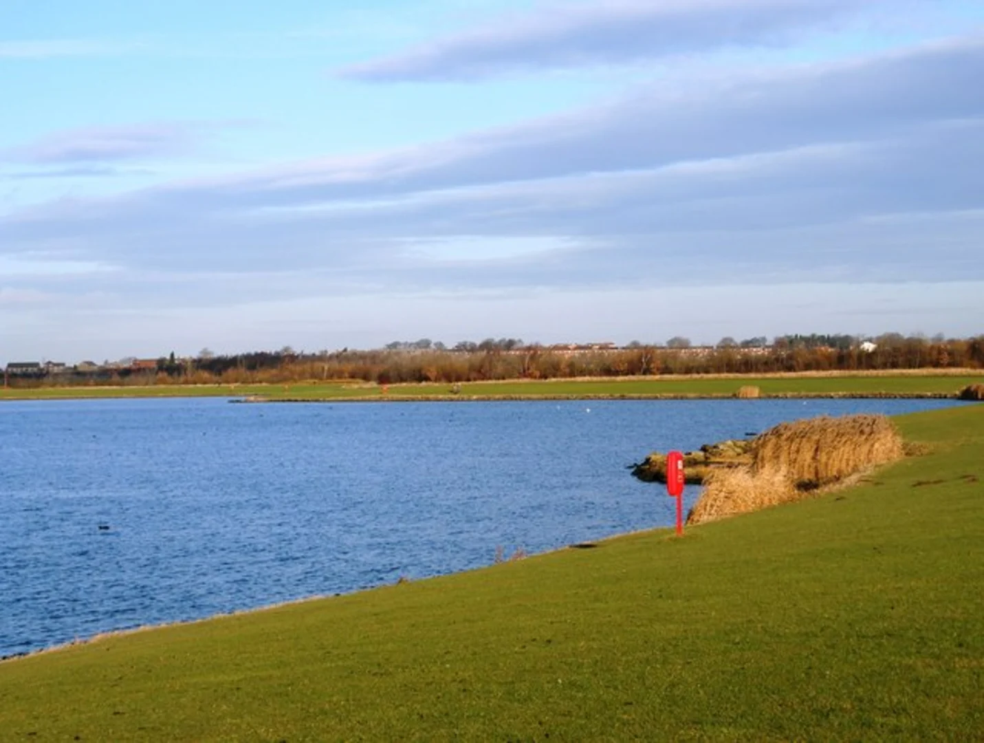 An image depicting the trail Anglers Reservoir Loop and its surrounding area.