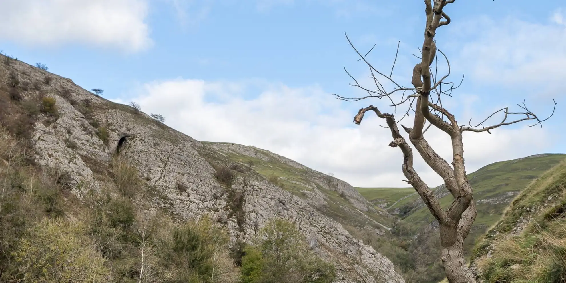 An image depicting the trail A High-Level Dovedale and its surrounding area.