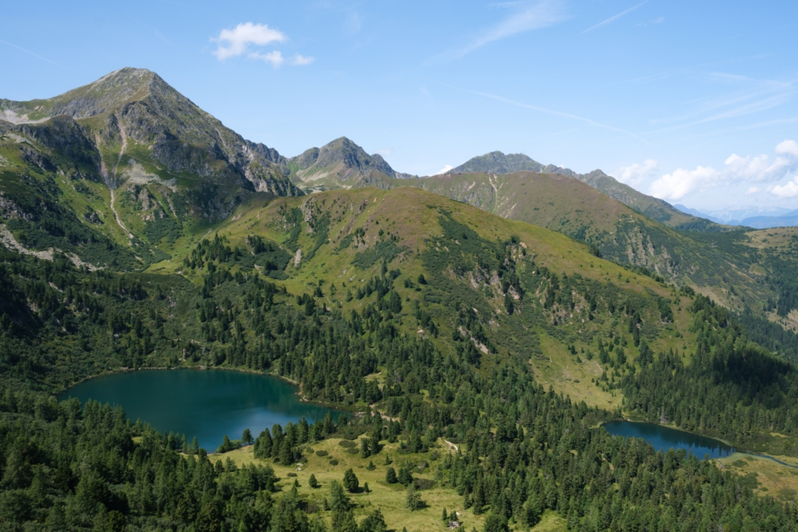 An image depicting the trail Großer Bösenstein - Kleiner Bösenstein - Großer Hengst and its surrounding area.
