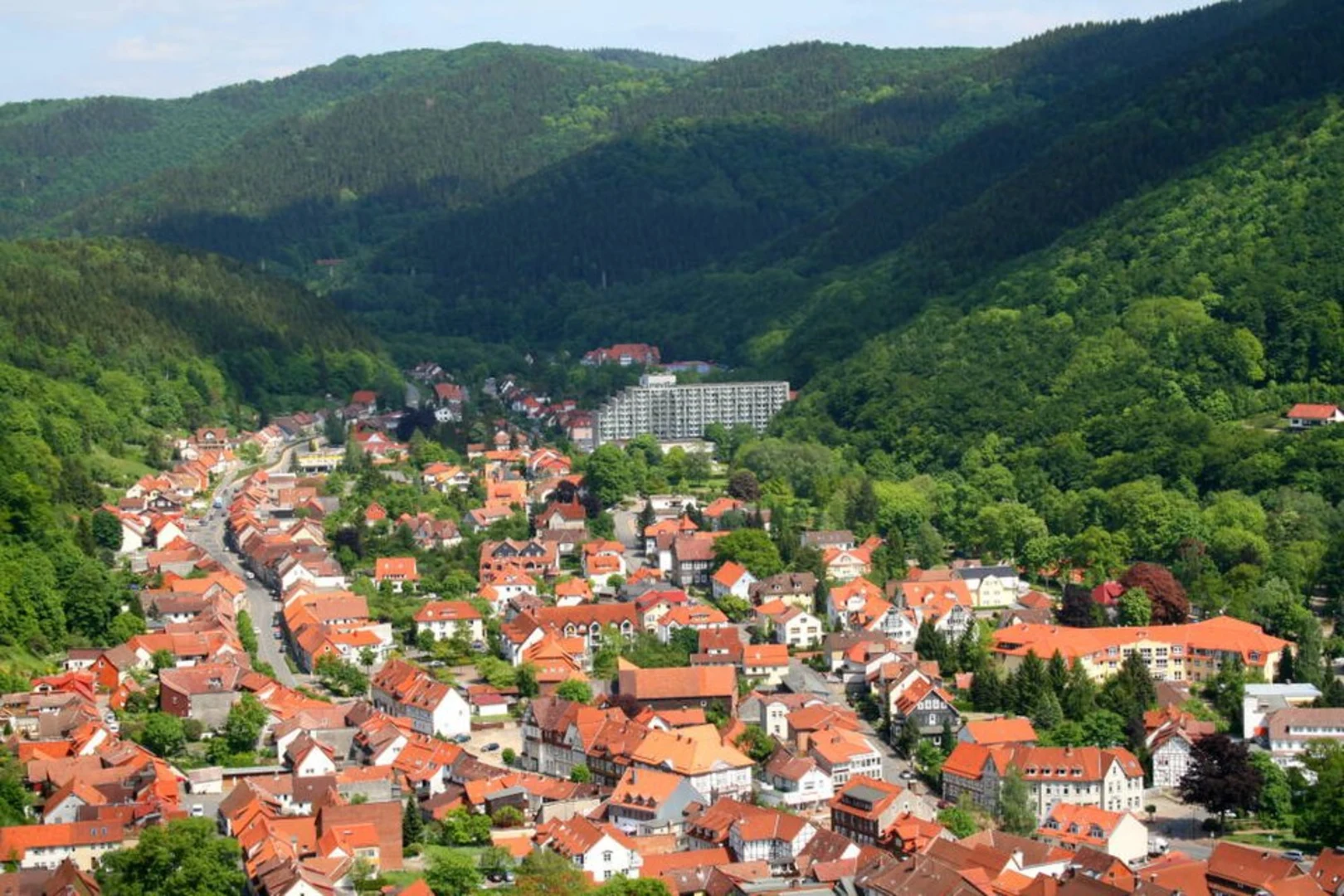 An image depicting the trail Sieber to Bad Lauterberg im Harz Walk via Kummelberg and its surrounding area.