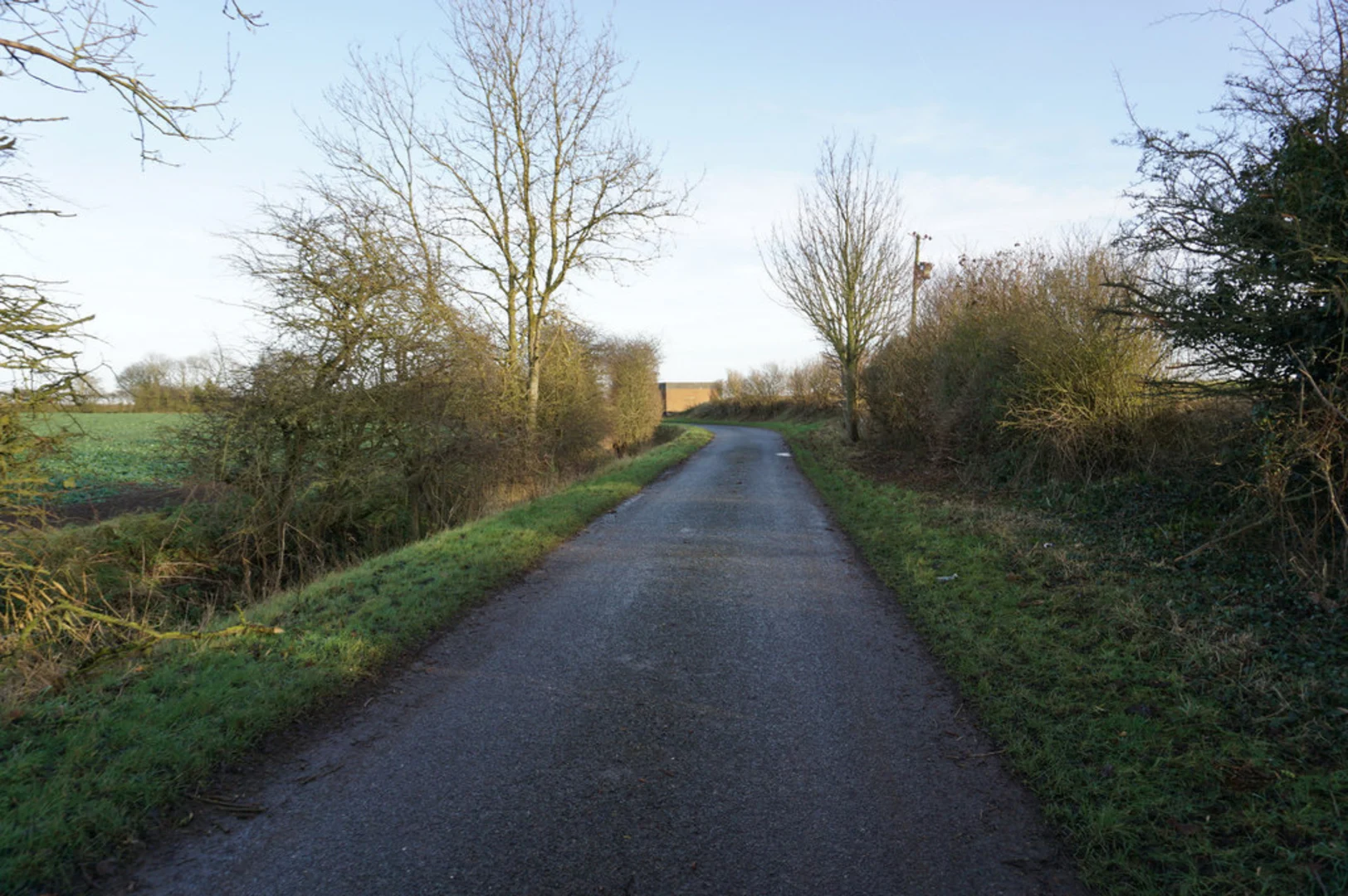 An image depicting the trail Louth Navigation and Newton Marsh Lane and its surrounding area.