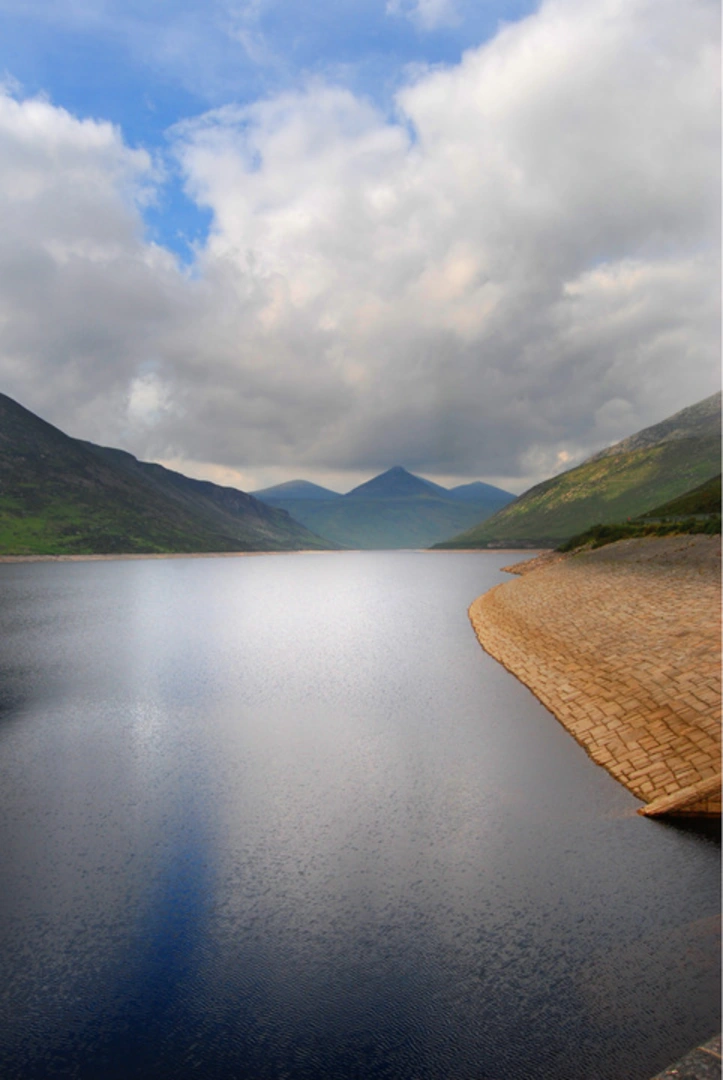 An image depicting the trail Silent Valley Ben Crom Dam Walk and its surrounding area.