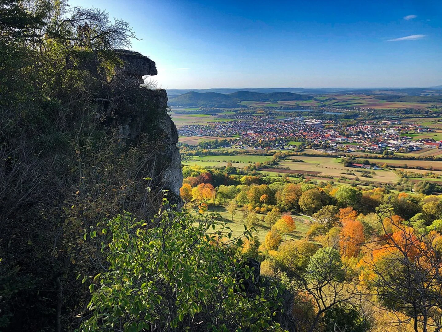 An image depicting the trail Ebensfeld to Bad Staffelstein via Brauereiweg and its surrounding area.