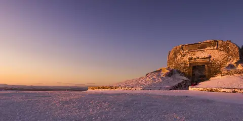 An image depicting the trail Offa's Dyke Loop from Bwlch Penbarra and its surrounding area.