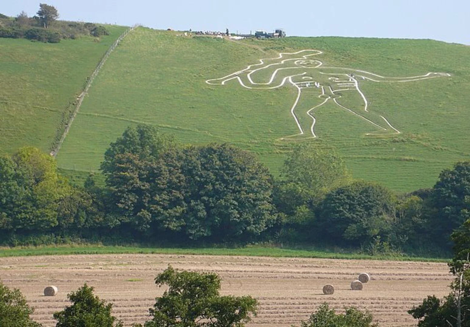 An image depicting the trail Cerne Abbas Giant Loop and its surrounding area.