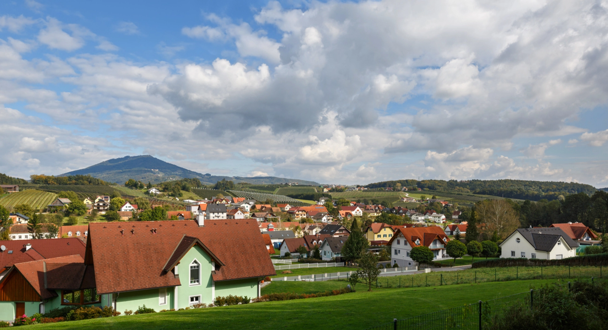 An image depicting the trail Etzersdorf – Rollsdorf and its surrounding area.