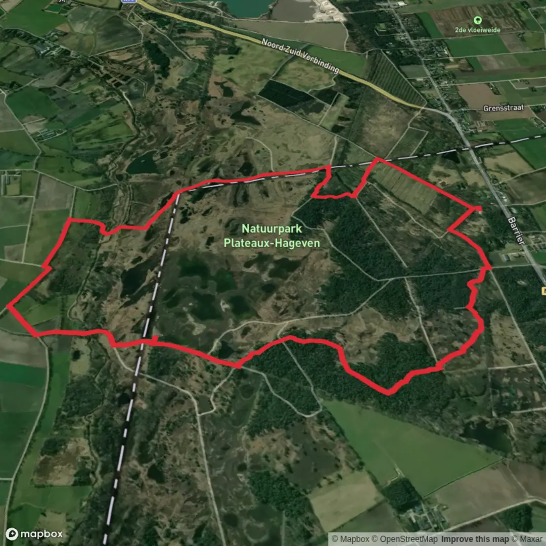 An image depicting the trail Natuurpark Plateaux - Hageven and Uitkijkpost via Tweelandenpad and Hagevenpad and its surrounding area.