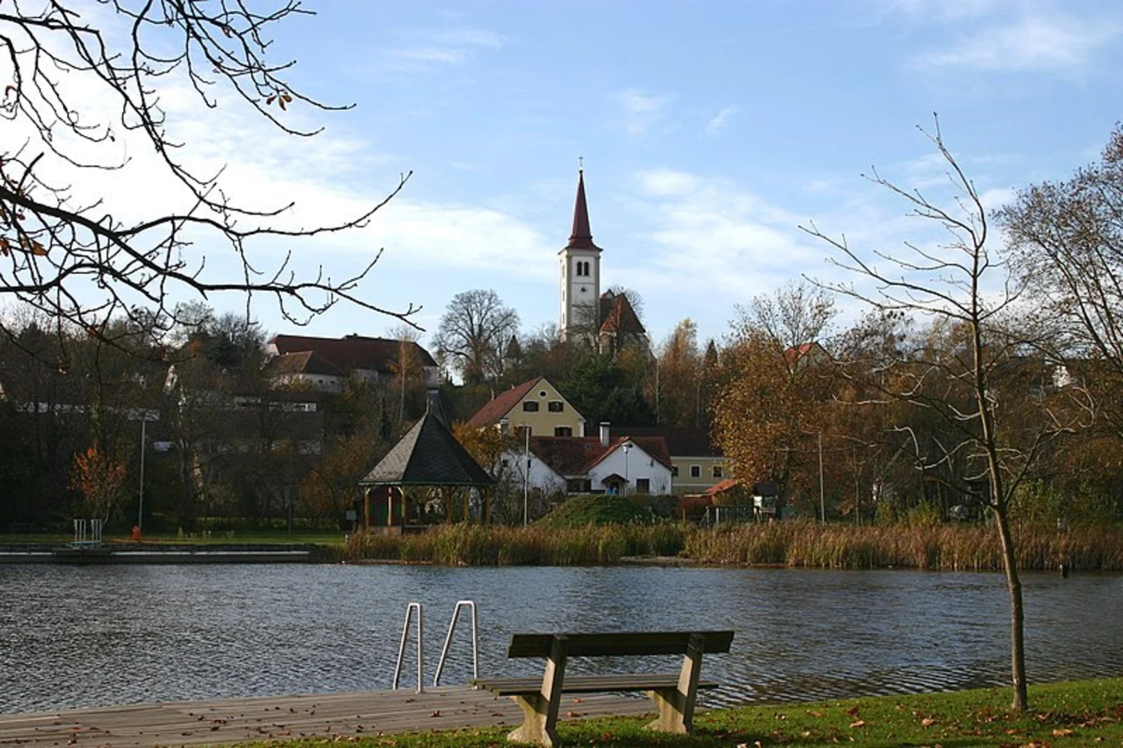 An image depicting the trail Kuruzzenwanderweg Burgau and its surrounding area.