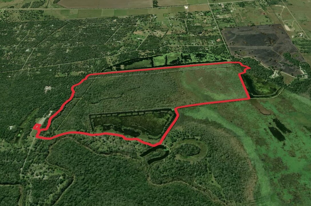 Elm Lake and Pilant Lake via Live Oak Trail