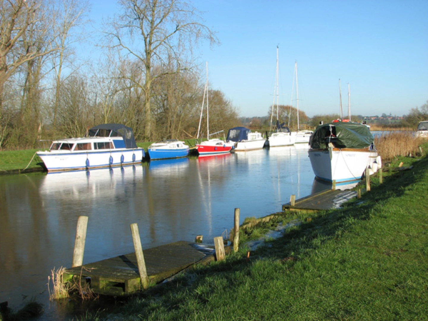An image depicting the trail Langley and Hardley Village Loop and its surrounding area.