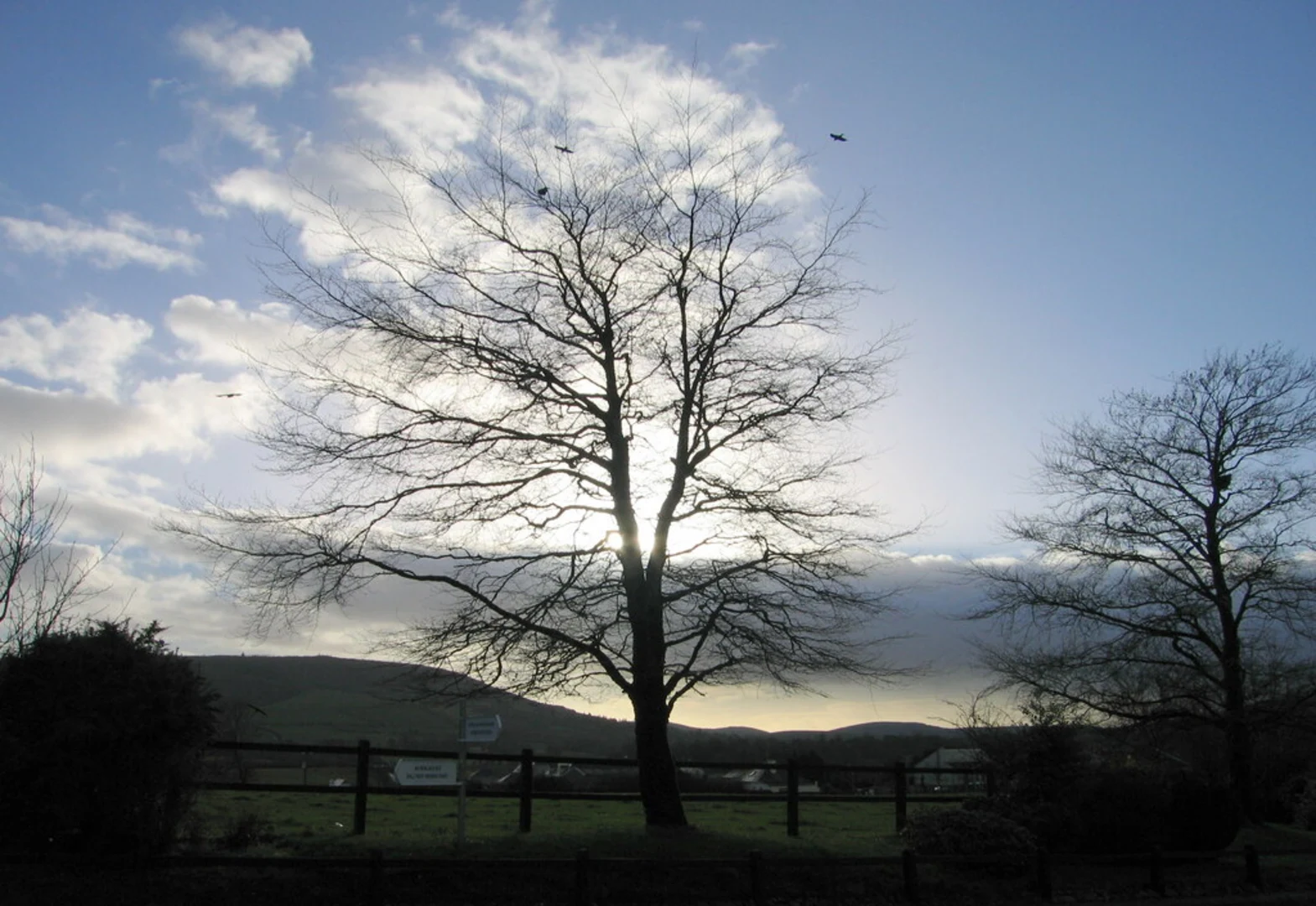 An image depicting the trail Upperchurch - Eamonn a Chnoic via Glown and its surrounding area.