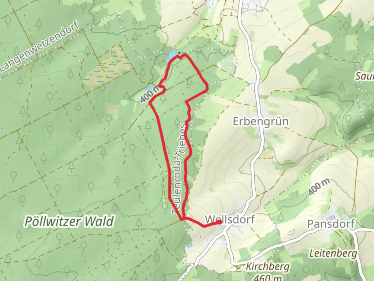 An image depicting the trail Naturlehrpfad Poellwitzer Wald and its surrounding area.