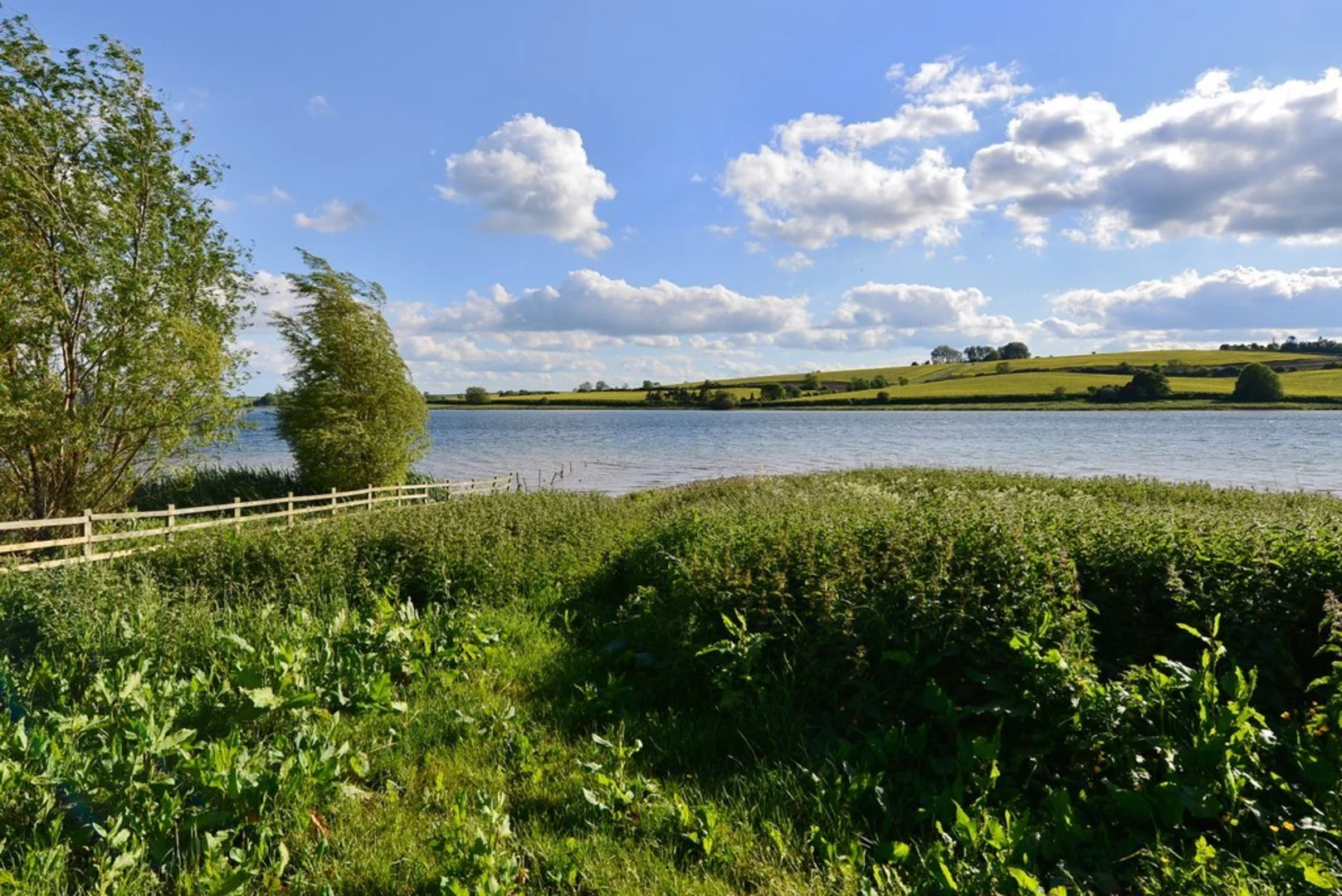 An image depicting the trail Eyebrook Reservoir and its surrounding area.
