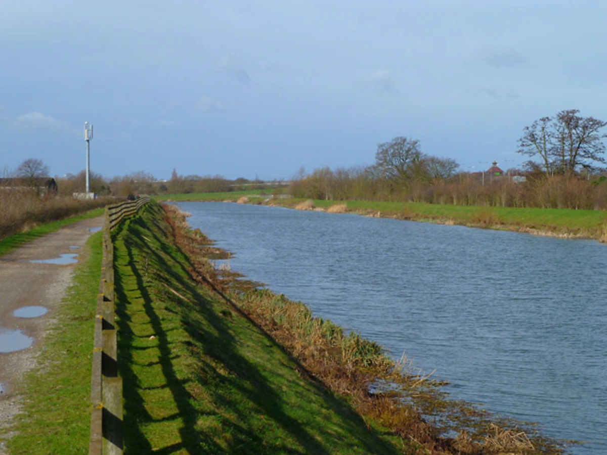 Bray Lake and Jubilee River via Jubilee River Way