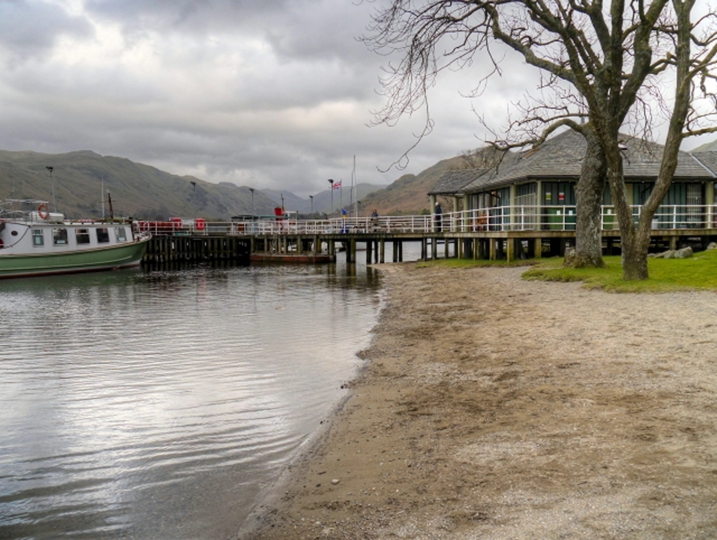An image depicting the trail Red Tarn, Birkhouse Moor and Helvellyn Walk - Thirlmere and its surrounding area.