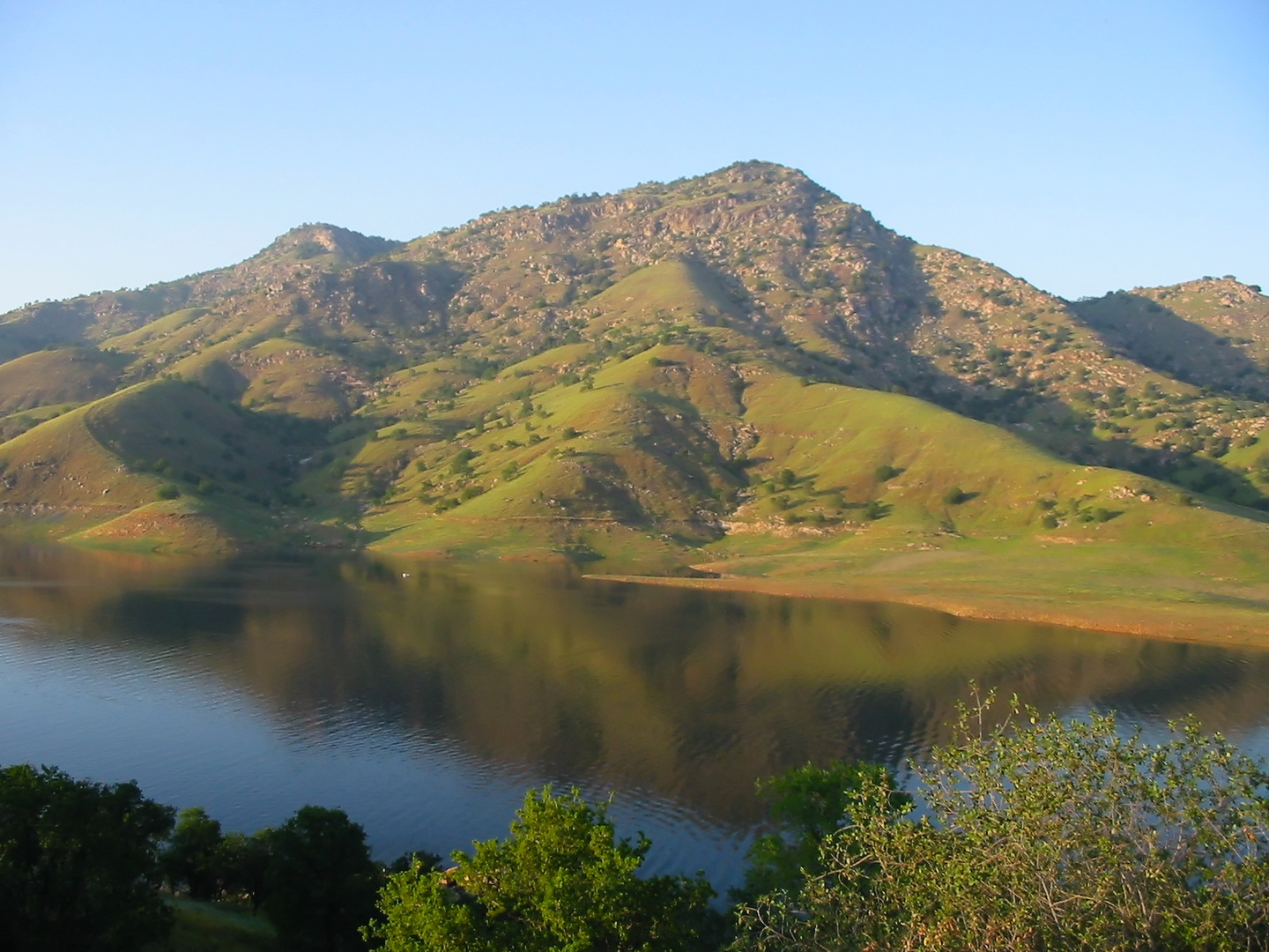 An image depicting the trail Resort Drive - Quail's Roost Campground and its surrounding area.