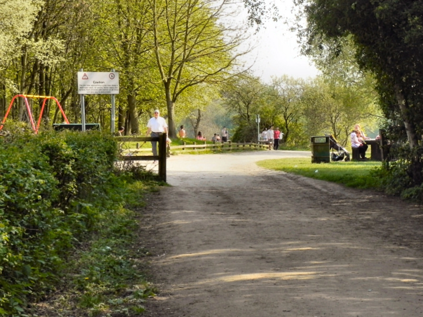 An image depicting the trail Pennington Flash Country Park Loop and its surrounding area.