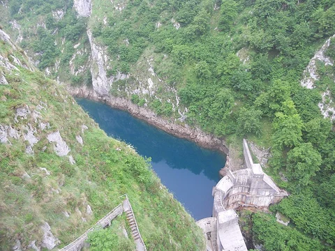 An image depicting the trail PR PNPE 7 Jocica - Carombo and its surrounding area.