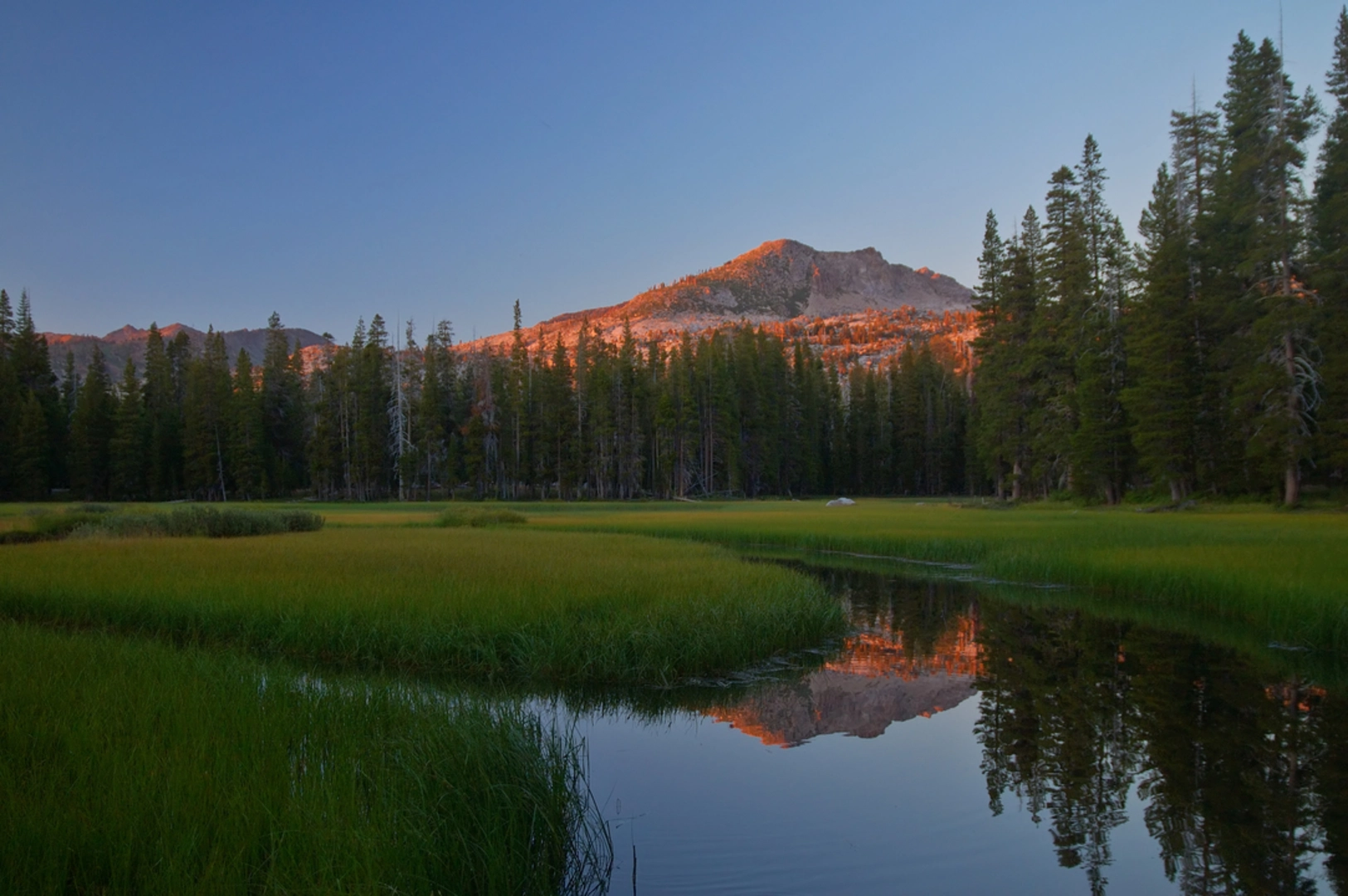 An image depicting the trail Rockbound Trail and its surrounding area.