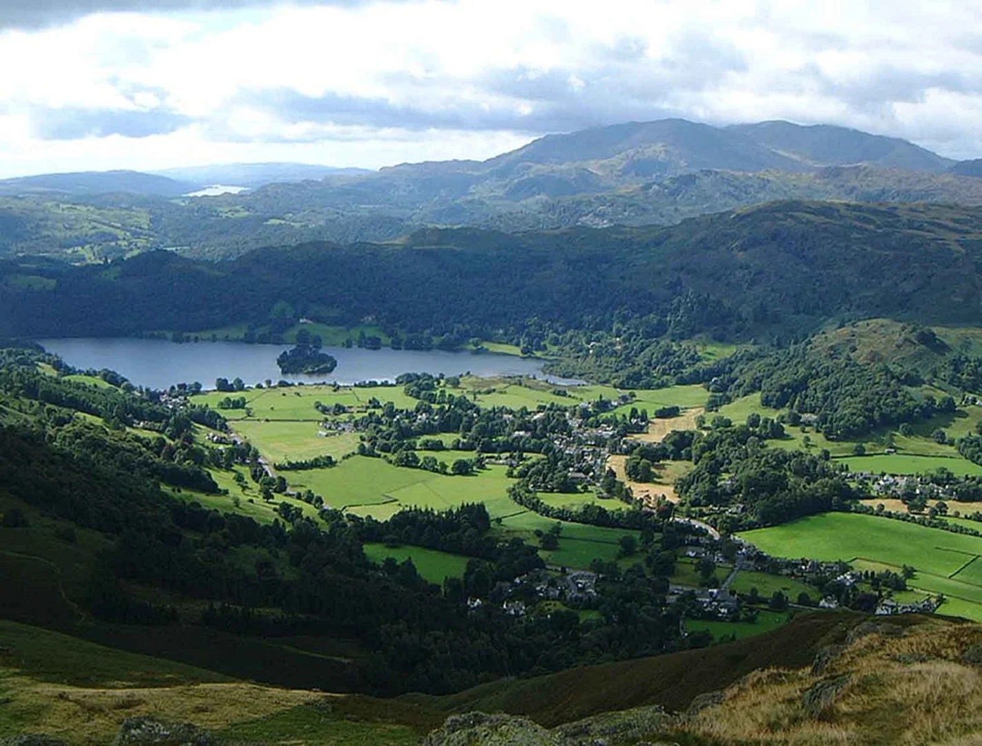 An image depicting the trail Grasmere Loop and its surrounding area.