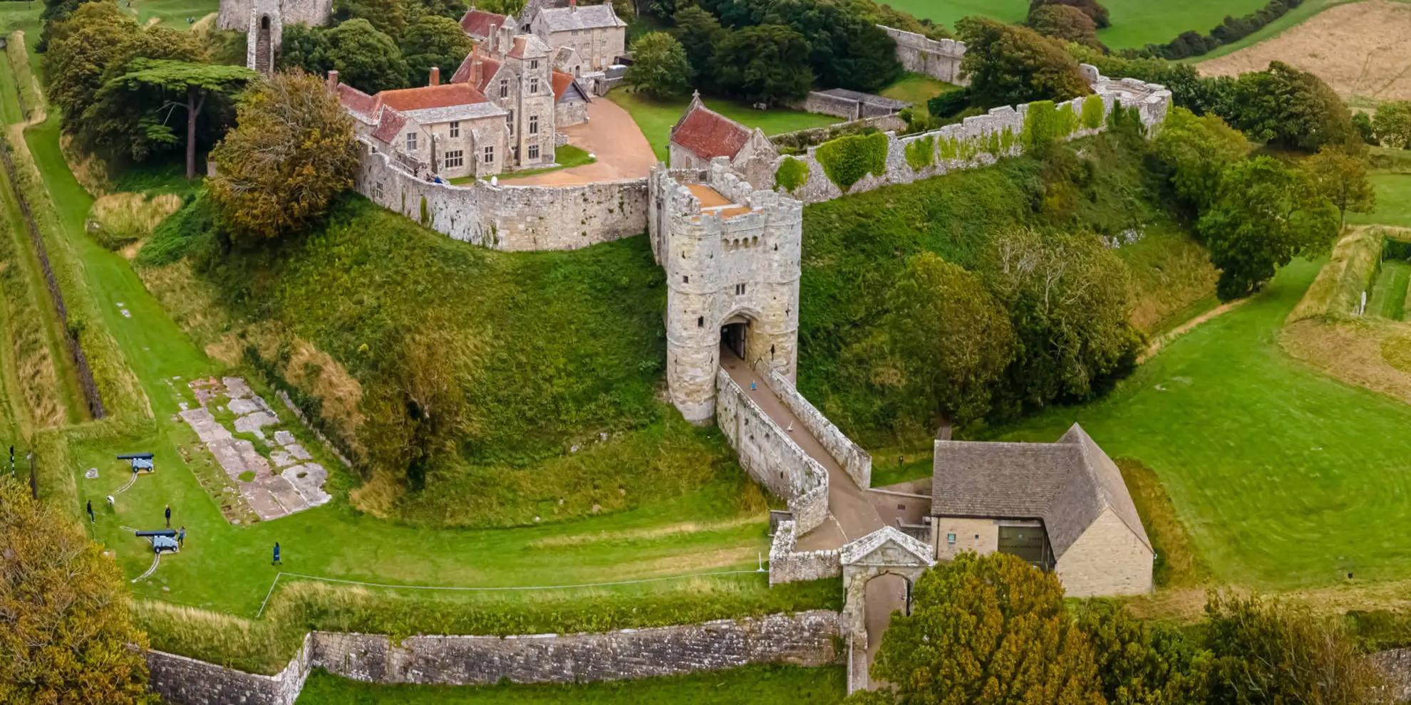 An image depicting the trail Gatcombe and Shorwell from Carisbrooke - IOW and its surrounding area.