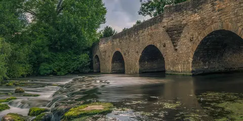An image depicting the trail Clay Way and its surrounding area.