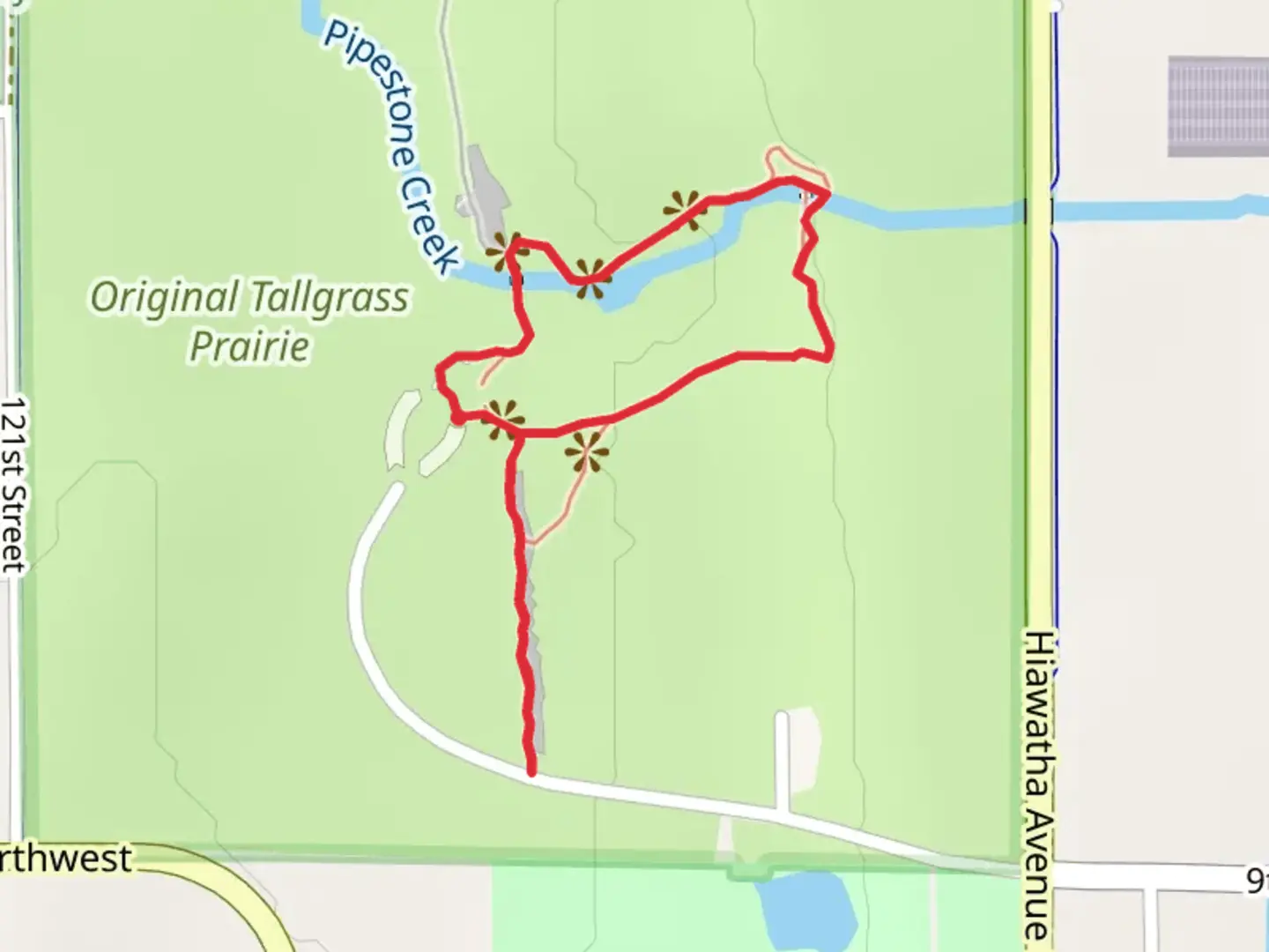 An image depicting the trail Lake Hiawatha Loop and its surrounding area.